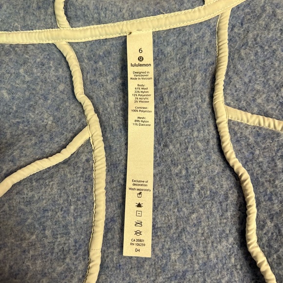 Great used distress, lululemon jacket/hood, baby blue color wool blend - Picture 5 of 5